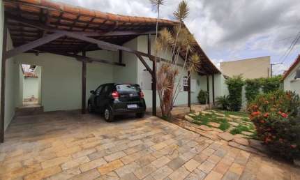 Casa com 5 quartos para alugar no Alípio de Melo, Belo Horizonte 