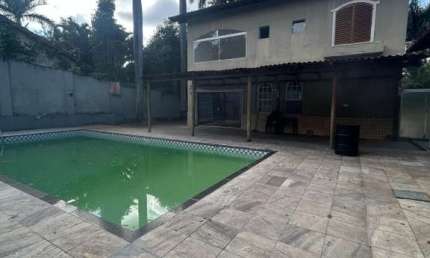 Casa com 4 quartos para alugar em Braúnas, Belo Horizonte 