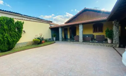 Casa com 4 quartos para alugar em Ouro Preto, Belo Horizonte 