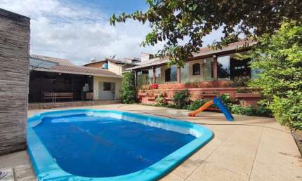Casa com 8 quartos para alugar na Santa Amélia, Belo Horizonte 