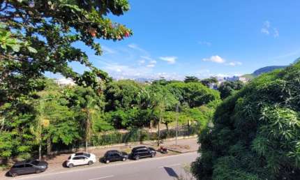 Cobertura Duplex com Amplos comodos e 337m² à venda no Jardim Oceânico