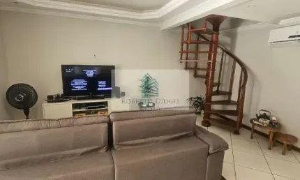 Casa em condomínio à venda na Taquara, Rio de Janeiro-RJ: 3 quartos, 1 suíte, 1 sala, 93m² de área. Venha conferir!