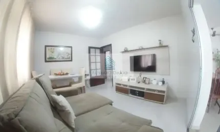 Venda de casa em São Francisco, Niterói-RJ: 2 quartos, 1 suíte, 2 salas, 3 banheiros, 4 vagas de garagem, 100m². Confira!