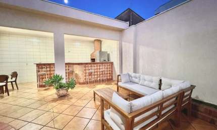 Casa Térrea,Mobiliada, com 4 dormitórios à venda, 201 m² por R$ 958.000 - Sumarezinho - Ribeirão Preto/SP