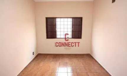 CASA DE 3 QUARTOS SENDO 1 SUITE 4 VAGAS NO BAIRRO MONTE ALEGRE.