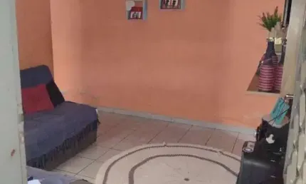 Casa com 3 quartos 2 banheiros no  bairro jardim  marchesi