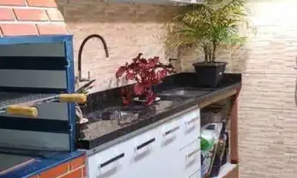 Casa sobrado de  3 quartos sendo 1 suite na vila virginia.
