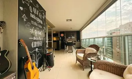 Apartamento de 200m² sendo 3 suites  com varanda goumert.