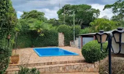 Casa de 5 quartos 8 vagas de garagem, 704m² de terreno no alto da boa vista.
