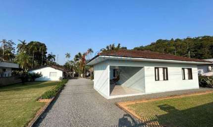 Casa para Venda em Guaramirim / SC no bairro Beira Rio