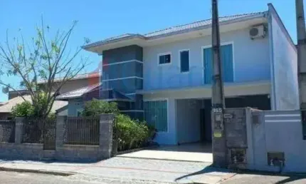 Casa para Venda em Guaramirim / SC no bairro Escolinha