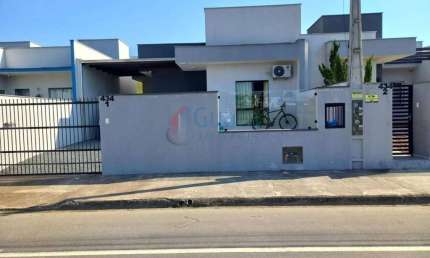 Casa para Venda em Guaramirim / SC no bairro Bananal do Sul