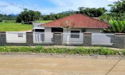 Casa para Venda em Guaramirim / SC no bairro Guamiranga