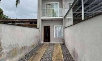 Casa para Venda em Joinville / SC no bairro floresta