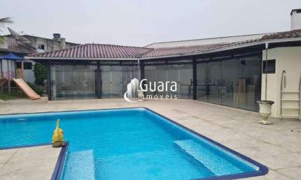 Casa com 4 quartos à venda no Centro, Guaramirim 