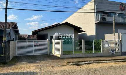 Casa com 3 quartos à venda na Caixa D'Água, Guaramirim 