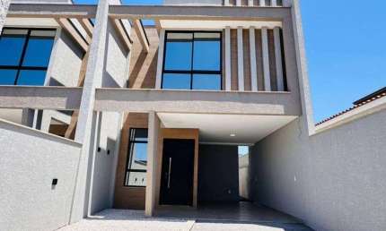 Casa para Venda em Guaramirim / SC no bairro Amizade