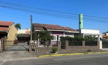 Casa para Venda em Jaraguá do Sul / SC no bairro Ilha da Figueira