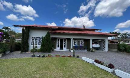 Casa para Venda em Guaramirim / SC no bairro Corticeira