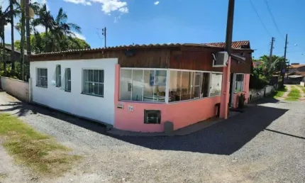 Casa para Venda em Balneário Barra do Sul / SC no bairro Centro
