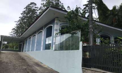 Casa para Venda em Guaramirim / SC no bairro Amizade