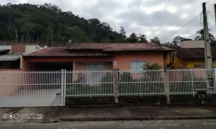 Casa para Venda em Guaramirim / SC no bairro Caixa D água
