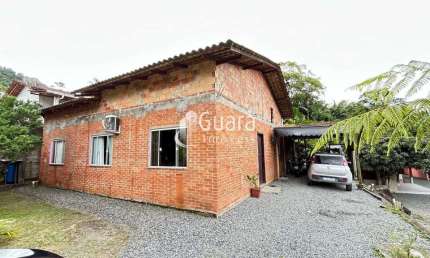 Casa com 3 quartos à venda na Hilanio Hach, Ilha da Figueira, Guaramirim