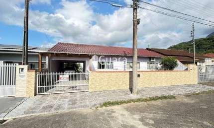 Casa com 4 quartos à venda na Rua Rudolfo Sanson, 123, Ilha da Figueira, Jaraguá do Sul