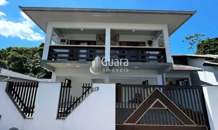 Casa com 2 quartos à venda na Rua Victor Bramorski, 1, Centro, Guaramirim