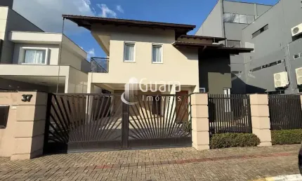 Casa com 3 quartos à venda na Romeu Romaldus Fisher, 37, Centro, Guaramirim
