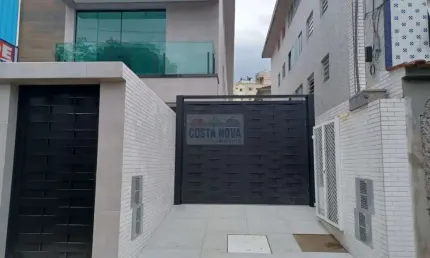 Sobrado villagio santos - 2 suítes - 2 vagas - churrasqueira - campo grande.