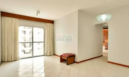 Apartamento a venda/locação na Rua Agente Gomes, Jardim São Paulo.  3 quartos, 1 banheiro, 1 vaga