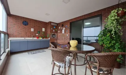 Venda de apartamento de 145 m² com 3 suítes e vista mar na Guilhermina em Praia Grande