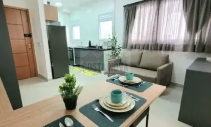 Studio à venda, mobiliado, 1 banheiro, 1 vaga, a uma quadra da praia no José Menino, em Santos
