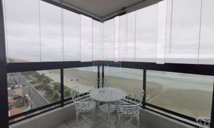 Apartamento com 3 quartos sendo 1 suíte, 2 banheiro, 2 vagas e lazer. Bairro Imperador