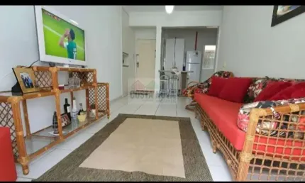 Apartamento à venda de 52m² , 1 quarto, 1 sala, 2 banheiros e 1 vaga no Jardim Vitória Guarujá