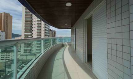 Cobertura com 3 quartos, 1 suíte com closet, 2 vagas de garagem com vista mar no bairro Guilhermina.