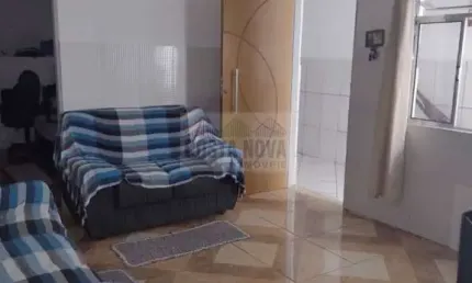 Casa a venda, 63m², 2 quartos, 1 banheiro, sala, cozinha e garagem, bairro Parque Continental