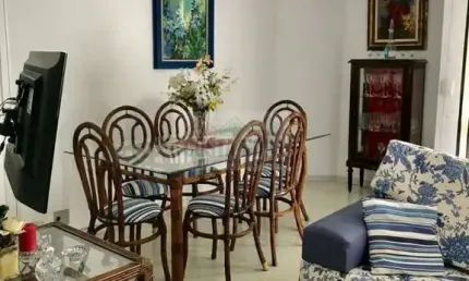 Apartamento a venda na Praia de Enseada, 2 quartos, sendo 1 suíte, 1 vaga de garagem