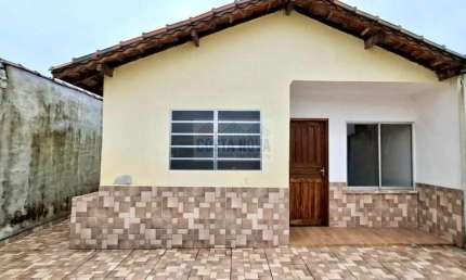 Casa de 3 quartos, 1 banheiro, 3 vagas de garagem no bairro Samambaia.