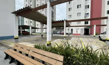 Apartamento térreo, 2 quartos, 1 banheiro, 1 vaga de garagem no bairro Canto do Forte