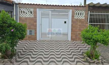 Casa com 2 quartos, 2 banheiros, 4 vagas, 100m², no bairro Caiçara