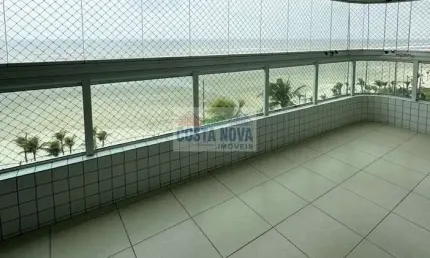 Apartamento com 2 quartos sendo 1 suíte, 2 banheiros, 1 vaga, lazer completo, frente mar
