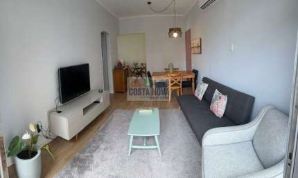 Apartamento com 57m², 1 suíte, sala, cozinha, 1 vaga. A uma quadra da praia
