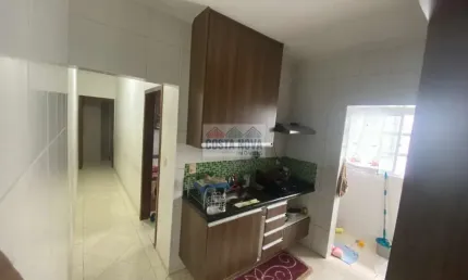 Casa sobreposta com 2 quartos na Nova Mirim (Aloha) Praia Grande-SP