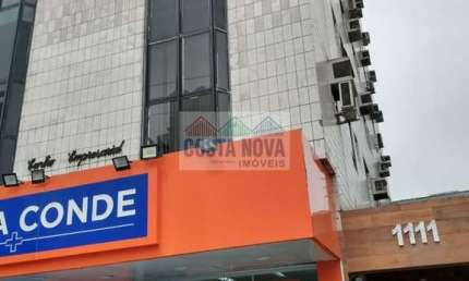 Conjunto comercial com 41m², em omita localização com 2 salas e 2 banheiros , prédio conta com 2 ele