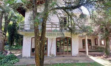 Casa na Serra da Cantrareira, bairro Parque Novo Hamburgo 2, proximo ao Parque Petrópolis, 4 quartos