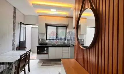 Sobrado à venda com 66m², 2 dormitórios, 1 vaga e 2 banheiros em Praia Grande