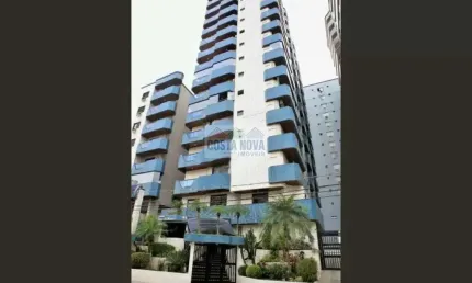 Apartamento com 2 dormitórios sendo 1 suíte, 2 banheiros, 2 vagas de garagem, bairro Guilhermina