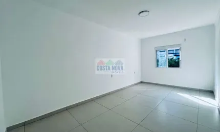 Ótimo apartamento de 2 quartos sendo 1 suíte, reformado, amplo e iluminado no coração do Gonzaga!